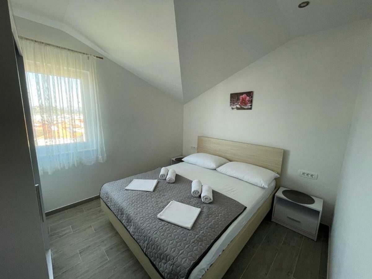 Apartments Kostelic Murter Dış mekan fotoğraf