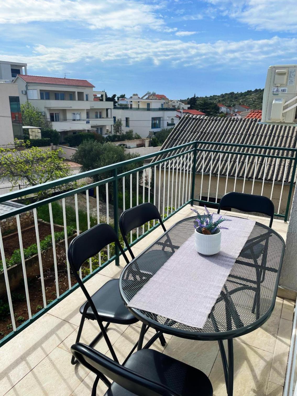 Apartments Kostelic Murter Oda fotoğraf