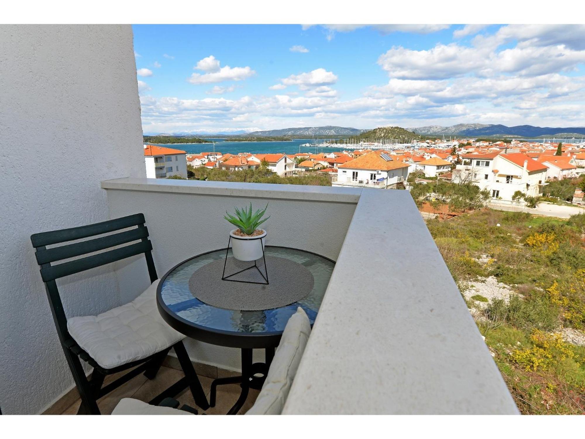 Apartments Kostelic Murter Oda fotoğraf