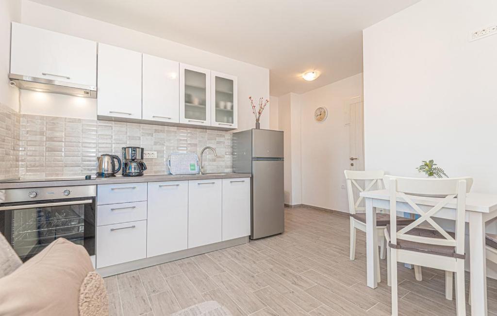 Apartments Kostelic Murter Oda fotoğraf