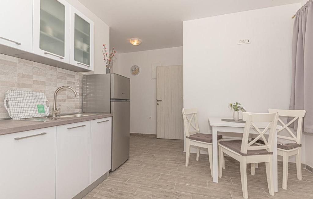 Apartments Kostelic Murter Oda fotoğraf